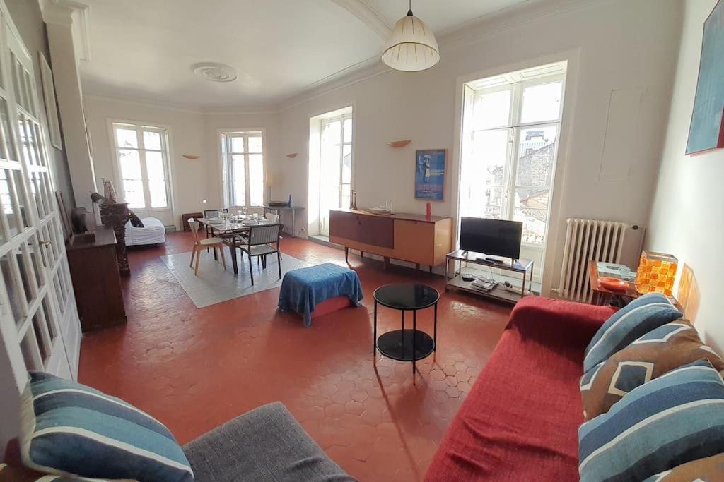Les 7 Balcons, Comedie-Gare, Parking, Spacieux Lumineux Appt Haussmannien มงต์เปอลิเยร์ ภายนอก รูปภาพ